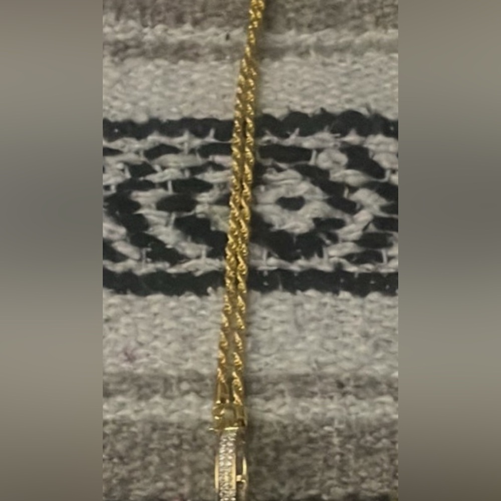 New Sold Out Rare Unisex Gold Plated 18K Virgin Mary Guadalupe With Chain . - Picture 8 of 17